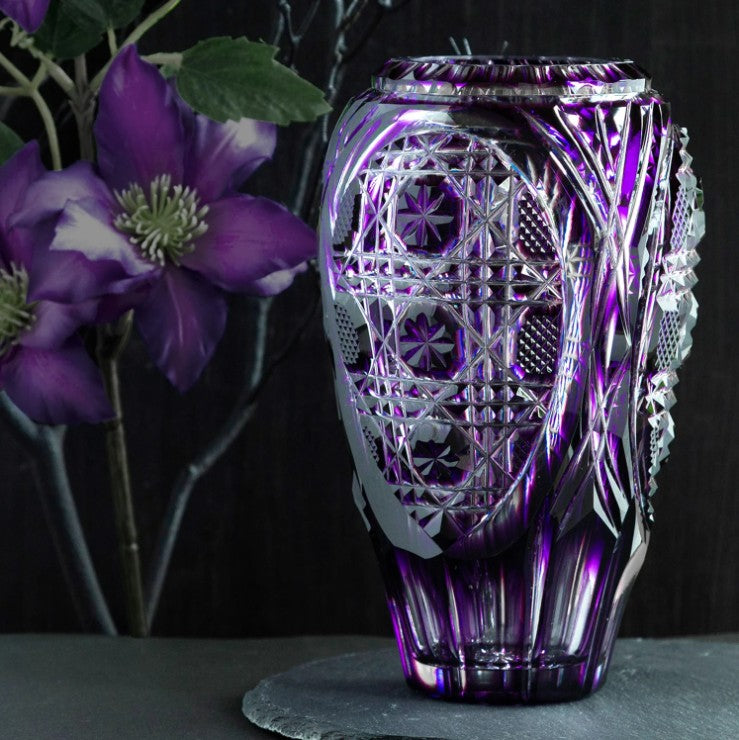 Kashoki Vase (Cut 872)