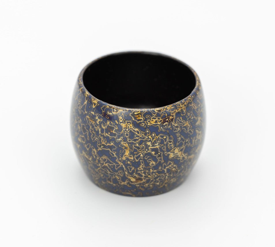 Daruma Sake Cup – Marble Tsugaru Lacquer