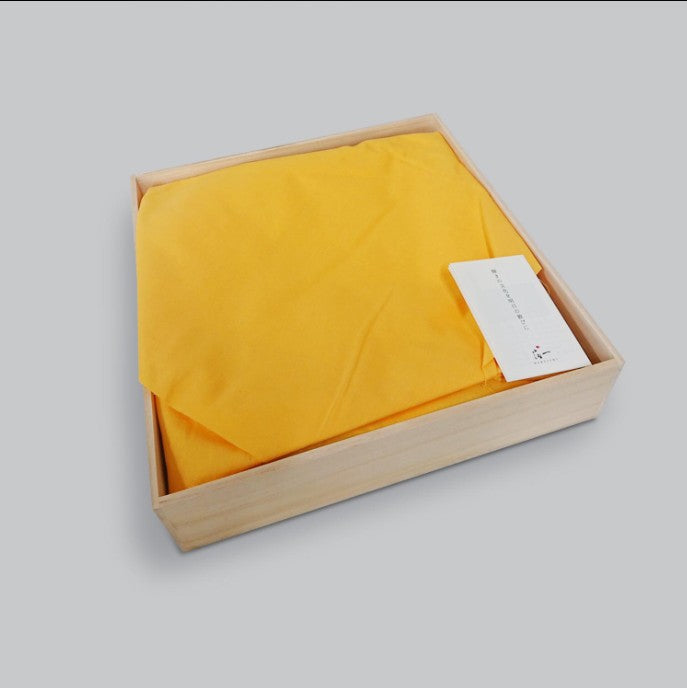 Decorative Art Plate – Night Sakura (Taikan Style, Gold Leaf)